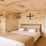 Resort La Corte Dell'astore - Trulli Diffusi Nel Centro Storico Di 3*