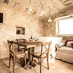 La Corte Dell'astore - Trulli Diffusi Nel Centro Storico Di Resort 3*