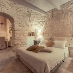 La Corte Dell'astore - Trulli Diffusi Nel Centro Storico Di 3* Alberobello