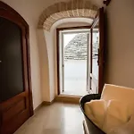 La Corte Dell'astore - Trulli Diffusi Nel Centro Storico Di Resort 3*