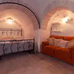 La Corte Dell'astore - Trulli Diffusi Nel Centro Storico Di