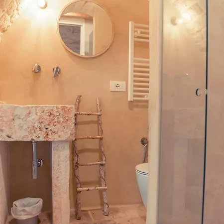 La Corte Dell'astore - Trulli Diffusi Nel Centro Storico Di Resort 3*