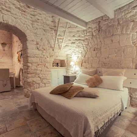 La Corte Dell'astore - Trulli Diffusi Nel Centro Storico Di 3* Alberobello