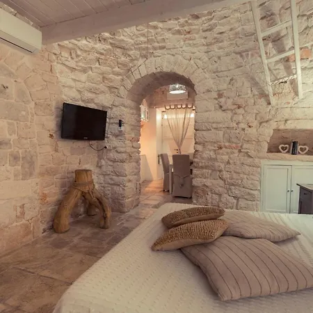 Resort La Corte Dell'astore - Trulli Diffusi Nel Centro Storico Di Alberobello