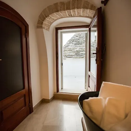 La Corte Dell'astore - Trulli Diffusi Nel Centro Storico Di Resort 3*