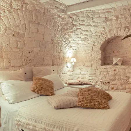 La Corte Dell'astore - Trulli Diffusi Nel Centro Storico Di Alberobello