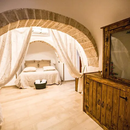 Resort La Corte Dell'astore - Trulli Diffusi Nel Centro Storico Di Alberobello