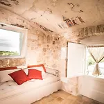 Feriested La Corte Dell'astore - Trulli Diffusi Nel Centro Storico Di