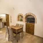 Feriested La Corte Dell'astore - Trulli Diffusi Nel Centro Storico Di Alberobello