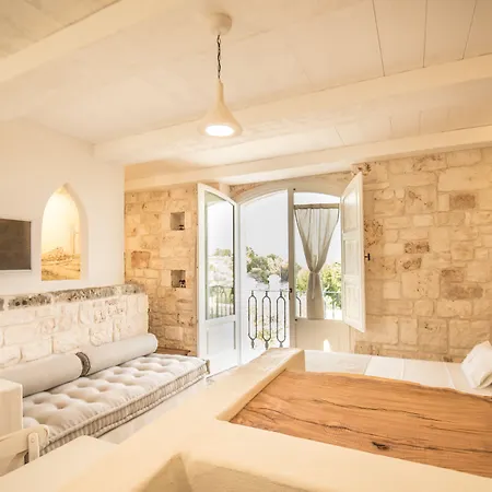 La Corte Dell'astore - Trulli Diffusi Nel Centro Storico Di 3*