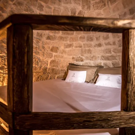 La Corte Dell'astore - Trulli Diffusi Nel Centro Storico Di Semesteranläggning (resort) 3*