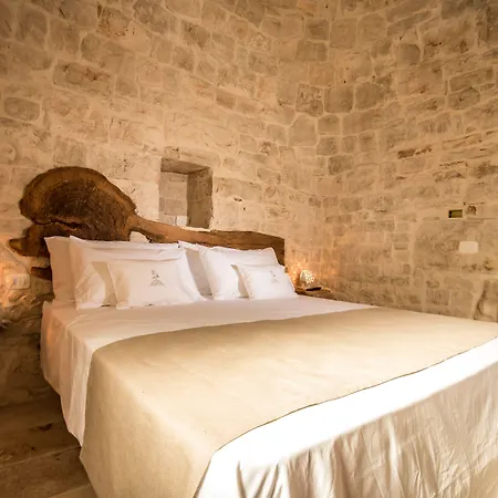 Semesteranläggning (resort) La Corte Dell'astore - Trulli Diffusi Nel Centro Storico Di