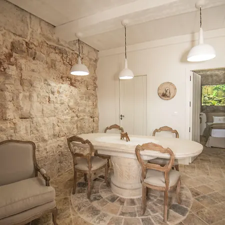 La Corte Dell'astore - Trulli Diffusi Nel Centro Storico Di 3* Alberobello