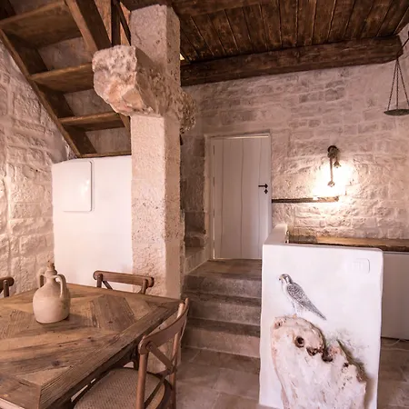 La Corte Dell'astore - Trulli Diffusi Nel Centro Storico Di 3* Alberobello