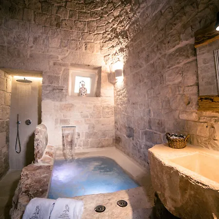 La Corte Dell'astore - Trulli Diffusi Nel Centro Storico Di 3* Alberobello