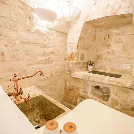 La Corte Dell'astore - Trulli Diffusi Nel Centro Storico Di 3* Alberobello