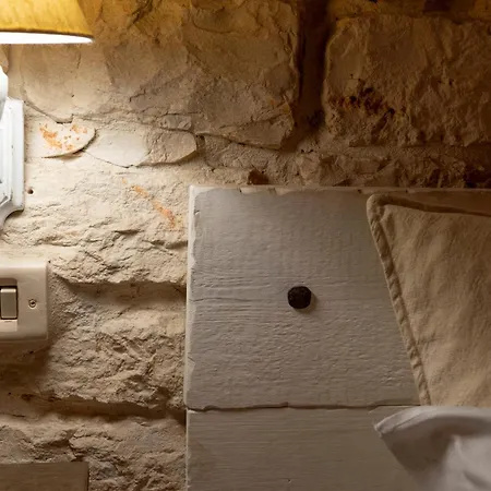La Corte Dell'astore - Trulli Diffusi Nel Centro Storico Di