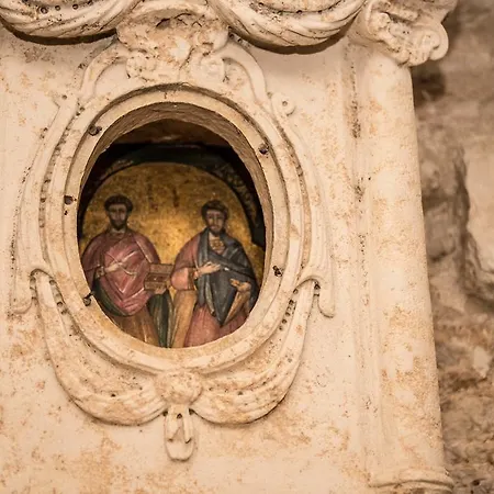 Üdülőközpont La Corte Dell'astore - Trulli Diffusi Nel Centro Storico Di 3*