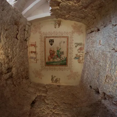 Üdülőközpont La Corte Dell'astore - Trulli Diffusi Nel Centro Storico Di 3*