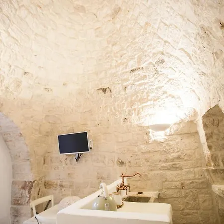 Semesteranläggning (resort) La Corte Dell'astore - Trulli Diffusi Nel Centro Storico Di