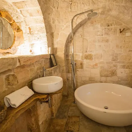 Üdülőközpont La Corte Dell'astore - Trulli Diffusi Nel Centro Storico Di