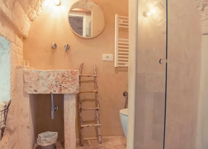 La Corte Dell'astore - Trulli Diffusi Nel Centro Storico Di Resort 3*