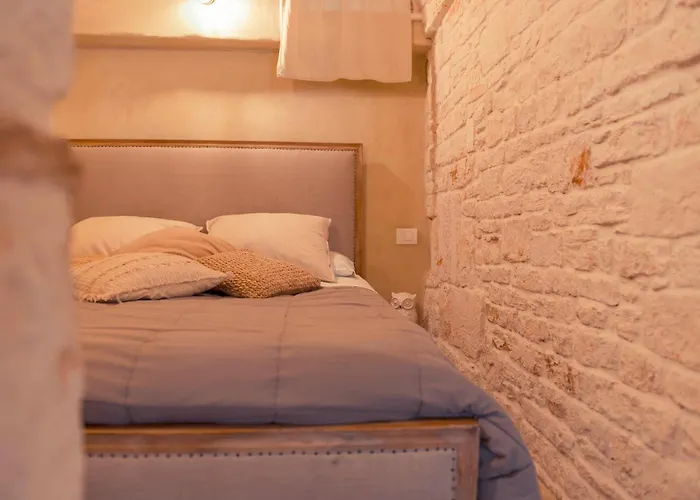 Resort La Corte Dell'astore - Trulli Diffusi Nel Centro Storico Di