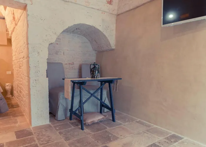 La Corte Dell'astore - Trulli Diffusi Nel Centro Storico Di 3*