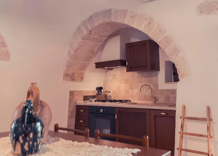 La Corte Dell'astore - Trulli Diffusi Nel Centro Storico Di Resort 3*