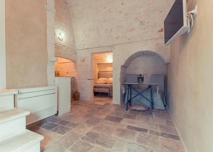 Resort La Corte Dell'astore - Trulli Diffusi Nel Centro Storico Di