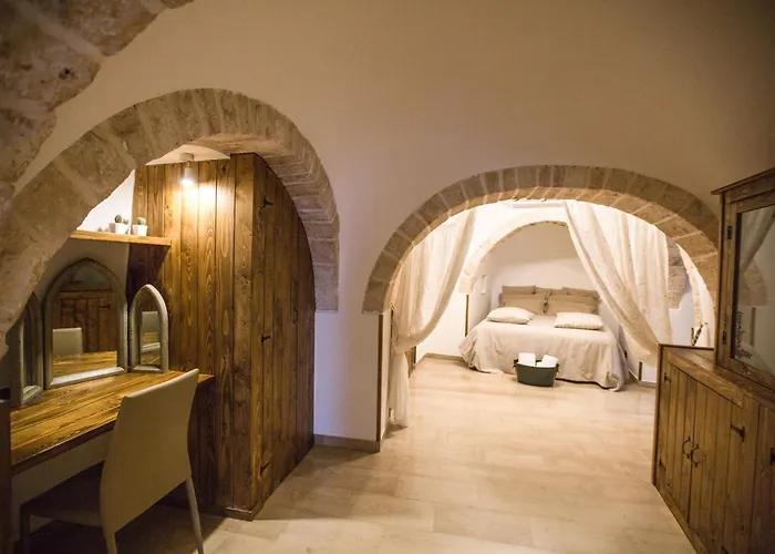 La Corte Dell'astore - Trulli Diffusi Nel Centro Storico Di 3*