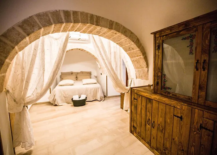 Resort La Corte Dell'astore - Trulli Diffusi Nel Centro Storico Di Alberobello